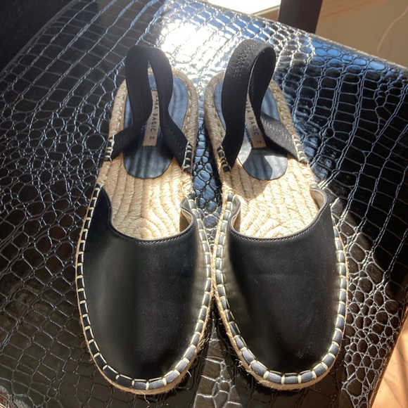 Zara Shoes - EUC Zara Basic Flat Espadrille Slingback Black (38 EU=7.5 US)